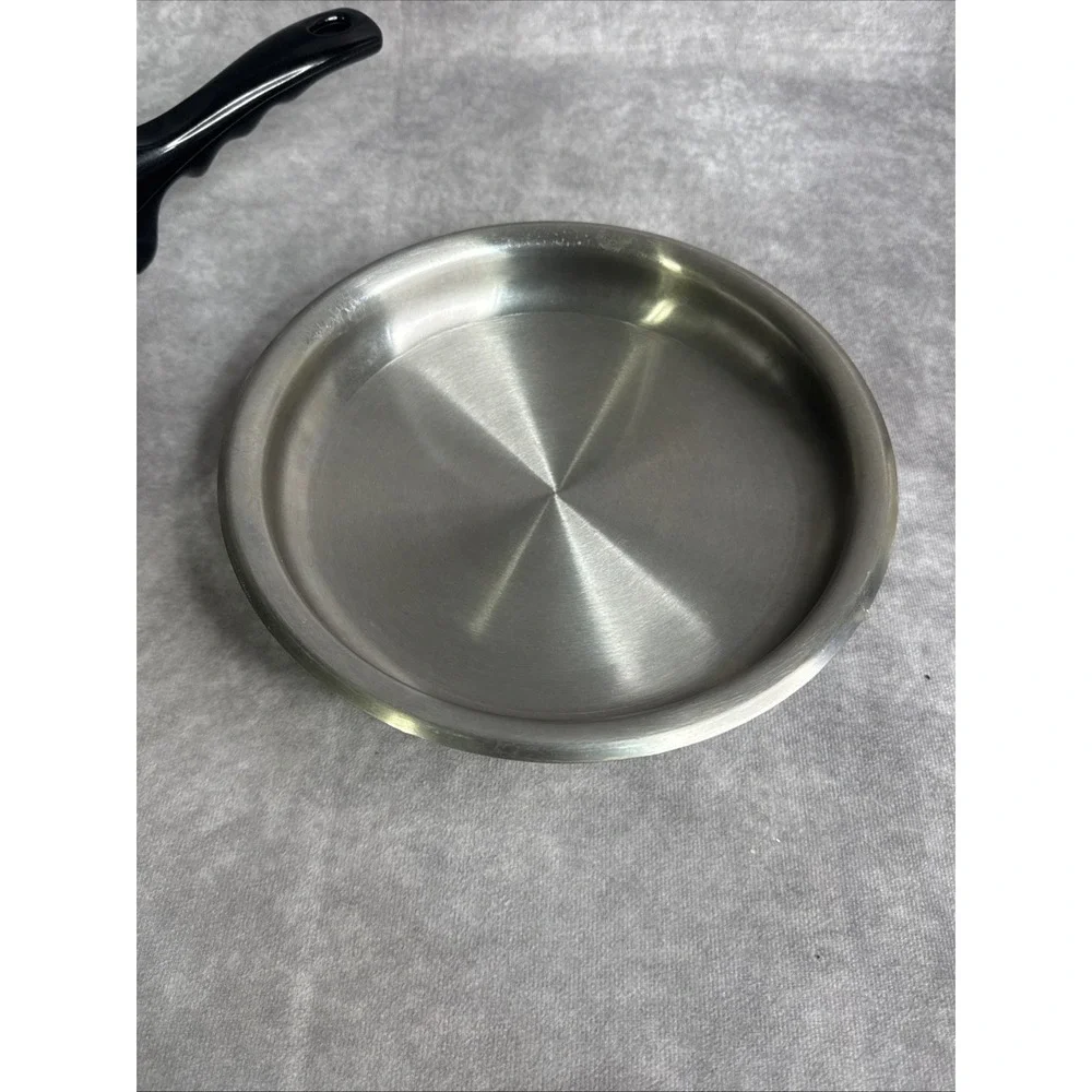 Kitchen Craft West Bend 8 Inch Skillet With Lid‎ 53095 Stainless